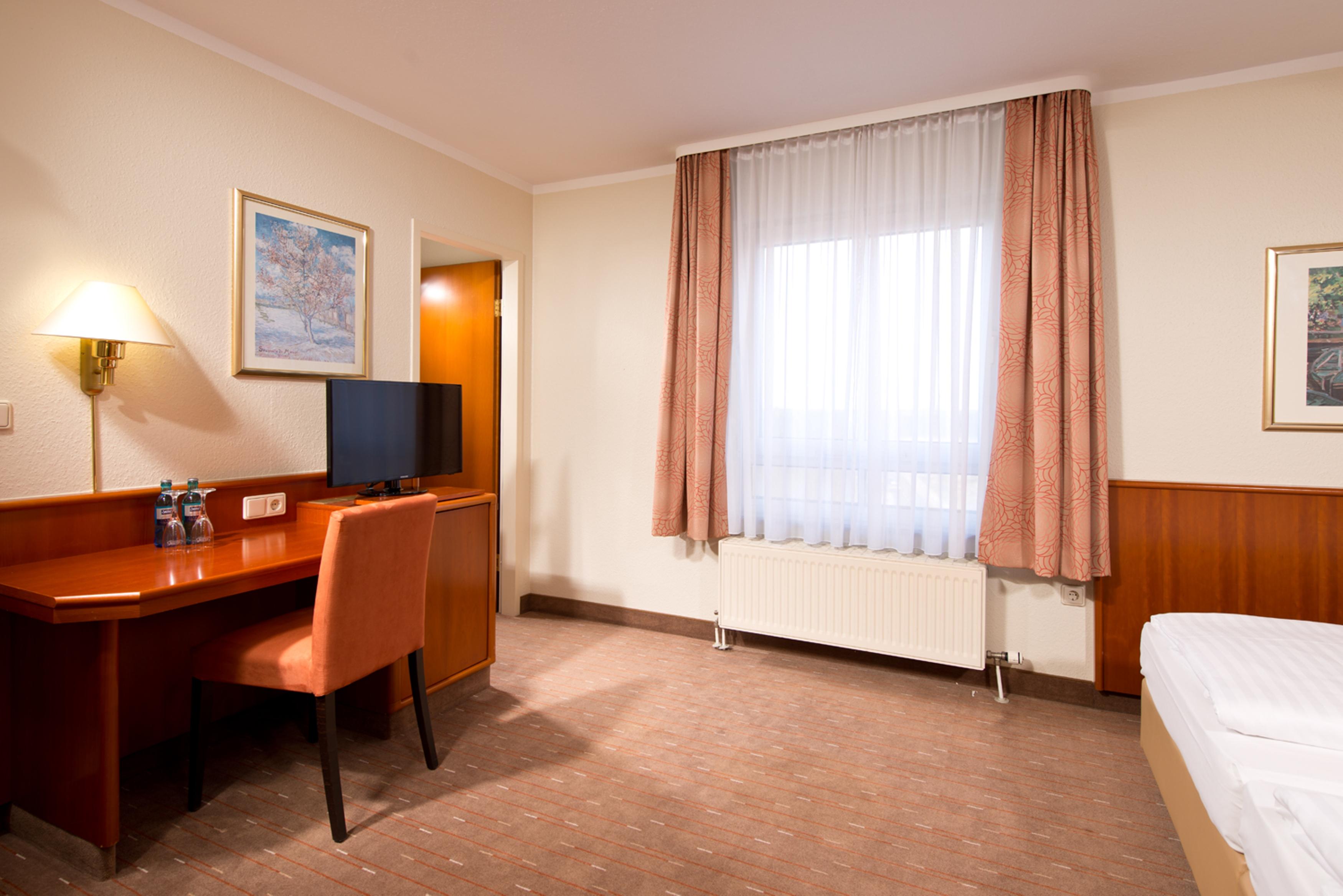ACHAT Hotel Schwarzheide Lausitz Exterior foto