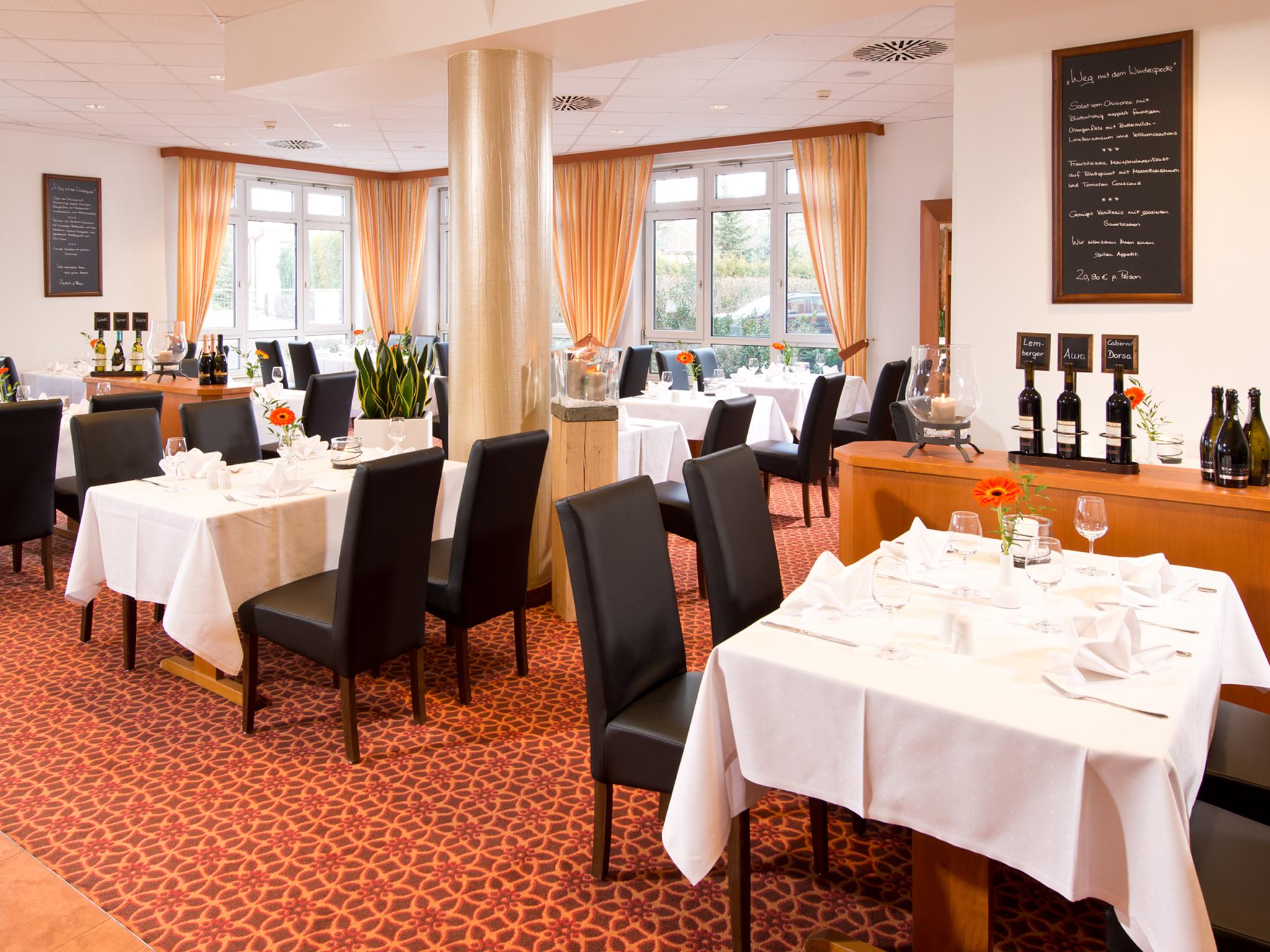 ACHAT Hotel Schwarzheide Lausitz Exterior foto